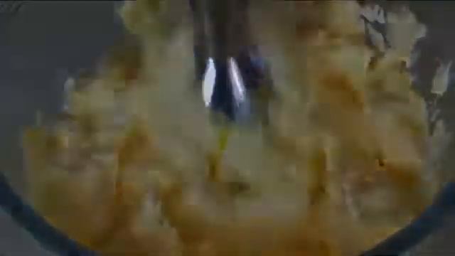 ДЕЛАЙ СМЕЛО! Трехслойный ягодный пирог ингредиенты указаны под видео смотреть онлайн