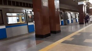 Казанское метро. 81-740.4к (Русич-4к) №0312, 0906, 0313 прибывает на станцию Пр. Победы. Казань