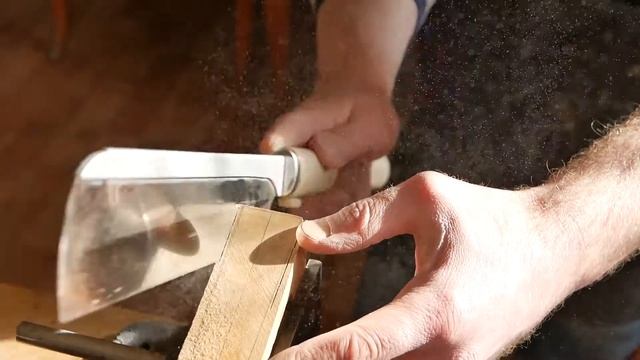 Создание скрипки.  В мастерской. The creation of the violin.