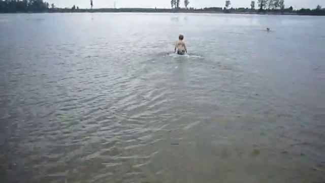 Misha in the Ob River смотреть онлайн