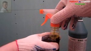 Доступный и дешёвый способ нанесения антисептика на деревянный потолок в ванной. Полезный лайфхак