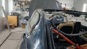 Перевертыш Polestar 2.  Возможен ли ремонт без замены части крыши и батона.!? Часть1.