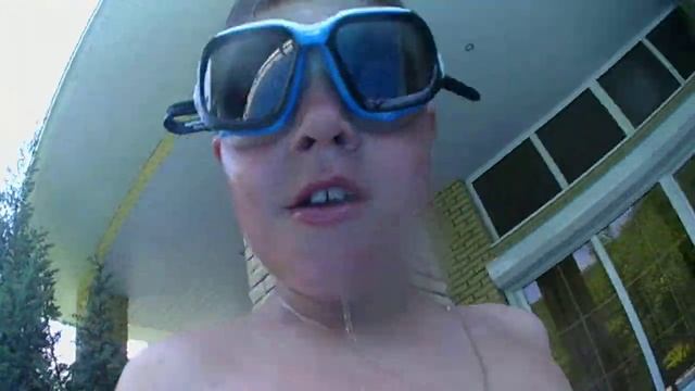 Подводное исследование бассейна смотреть онлайн