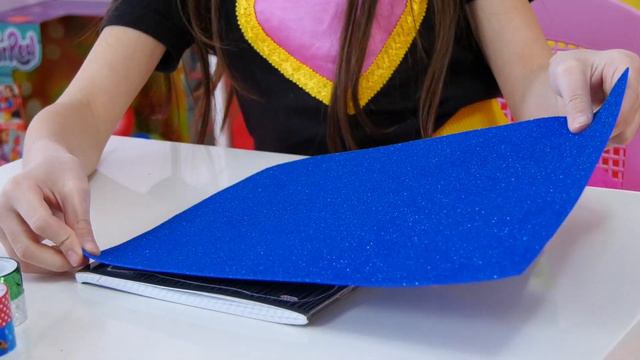 Ангела и Эбби Хетчер Школьная история про тетрадь. Ангела ТВ смотреть онлайн