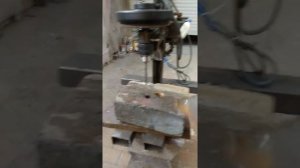 Сверлильный станок из электродвигателя от стиральной машинки,за пол дня.