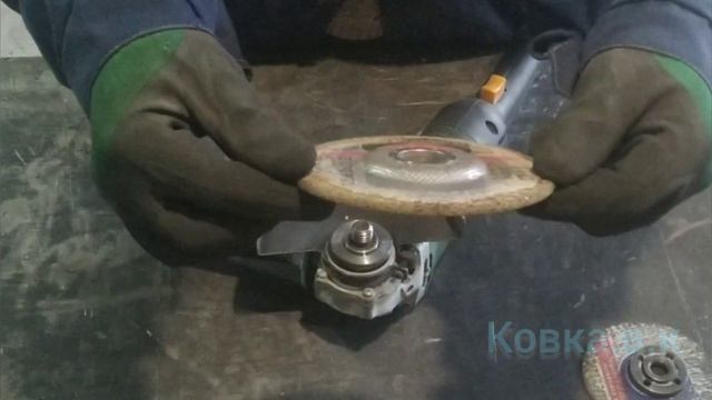 как правильно ставить диск на БОЛГАРКУ !!?? смотреть онлайн