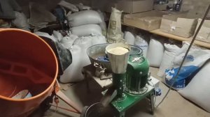 ДЕЛАЮ ГРАНУЛУ ДЛЯ ВСЕХ. Комбикорм своими руками.