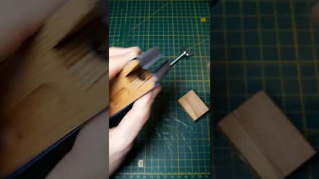 Мышка - держатель для наждачной бумаги. Ответ на вопрос из TikTok. Leather working tool смотреть онлайн