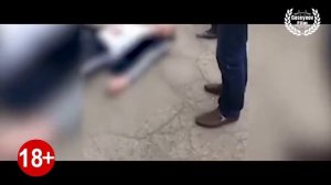 Мужик зарезал полицейского НОЖОМ за то что тот украл велосипед