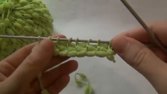 Мастер-класс по вязанию шарфика из помпонной пряжи смотреть онлайн