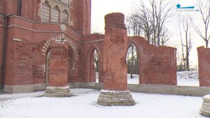 Малые Китайские мосты, павильон «Шапель», здание Арсенала. Прогулка по Александровскому парку