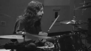 DAVE GROHL - PLAY / DRUMS IN MASTER VERSION
