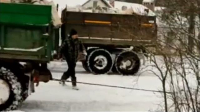 ГДЕ ДРОВА 9 ??? ЗИЛ 157 возвращается из леса с дровами. смотреть онлайн