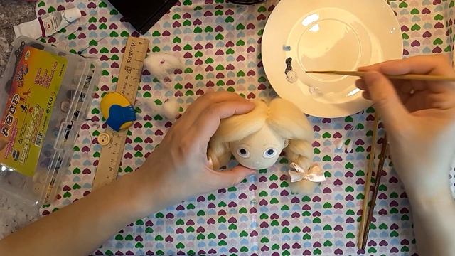 Как нарисовать лицо кукле. How to draw a doll's face in stages.