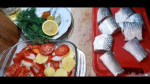 Рыба (Пеленгас) запеченная с овощами !!! Как вкусно приготовить Пеленгаса !