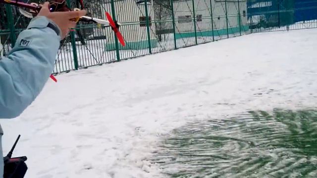 Полет квадрокоптера 2 смотреть онлайн