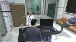 Принял на работу нового сотрудника службы безопасности