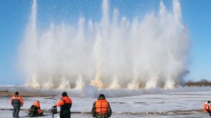 Взрыв льда в Югре