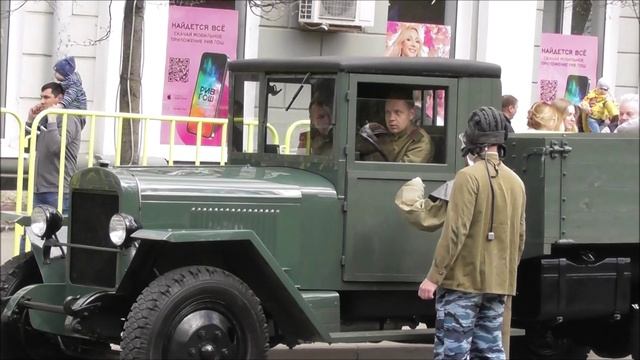 полуторка ГАЗ-ММ на военном параде 9 мая 2022 в Великом Новгороде