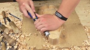 Резная фигурка старика, резьба по дереву