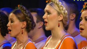 Волжский народный хор порадовал зрителя свежим репертуаром