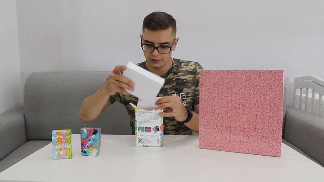 РАСПАКОВКА настольных игр компании GAMES Corporation (Хугермугер, Мухобойка, Шевели извилиной) смотреть онлайн