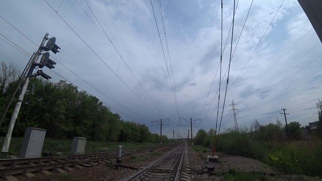 На железнодорожных путях около Складской в Караганде недалеко от вокзала Караганды летом 2021 года