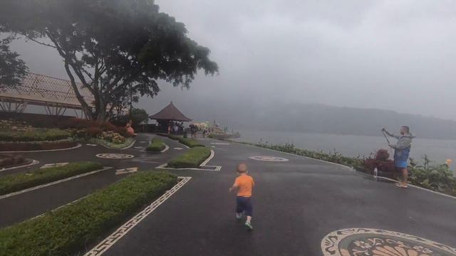 Остров Бали, Остановка в Семиньяке, Храм Ulun Danu Beratan, Декабрь 2017