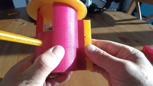 Кормушка для мелких птиц пластиковая (3D-печать)