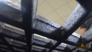 Чугунная плита с решеткой Везувий Gurman 700