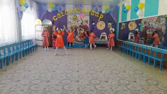 Танец со скакалками