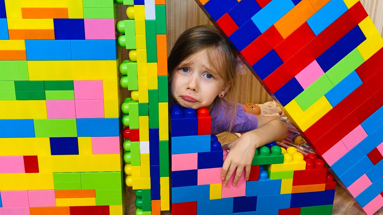 Полина играет и учит как нельзя и правильно себя вести Для Детей смотреть онлайн