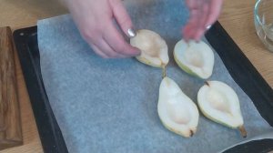 Груша, запечённая с сыром Дор Блю, простой рецепт в духовке