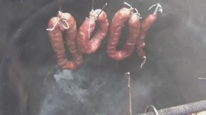 Колбаса домашняя . Стоит сделать такую колбаску, и уже покупную колбасу есть не захочется.