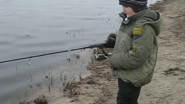 Рыбак растет ) Учимся ловить на спиннинг смотреть онлайн