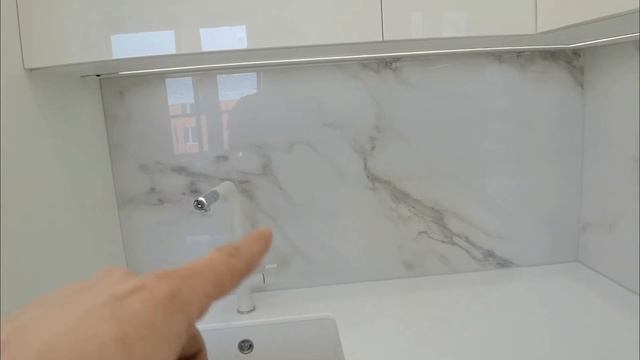 Обзор фартука кухни из Леруа Мерлен.