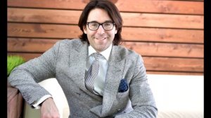 Сколько зарабатывает известный телеведущий Андрей Малахов