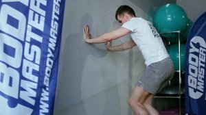bodymaster : Бег на месте с упором в стену