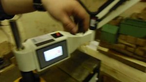 Резьбонарезной электрический манипулятор