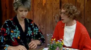 33 квадратных метра   Салат с орехами 1998