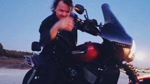 Балдёжь на Харлее 'Street 750 Deluxe' (July 2023)