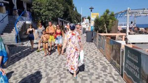 отдых в ЯЛТЕ, массандровский пляж, сегодня, сдаются номера в аренду здесь рядом.т.89787396081