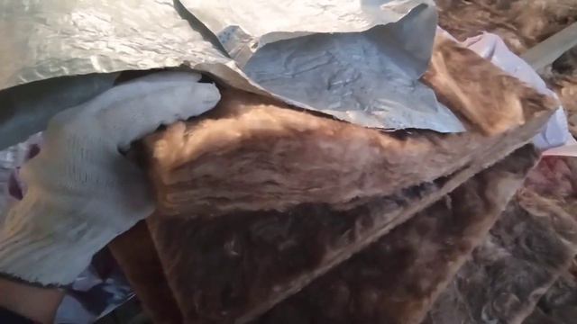 УТЕПЛЯЕМ ПОЛ 🏠| СДЕЛАЛИ ГРЯДКУ, ПОСАДИЛИ ЧЕСНОК | СЖИГАЕМ МУСОР 🚮 #21⠀⠀ смотреть онлайн