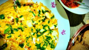 ЯИЧНИЦА-САМЫЙ ВКУСНЫЙ ЗАВТРАК🍳#яичница с Адыгейским Сыром и Помидорами❤️Ольгины Рецепты.