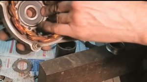 РЕМОНТ ГЕНЕРАТОРА. Как заменить щетки и подшипники. #ремонтавто "Гараж №6"