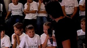 Большие буквы. Внимание! Дорога.