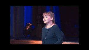 К.Листов"Севастопольский вальс"Ария Любаши (Мне солнце смеялось)С.Кадочникова, за роялем Б.Нодельма