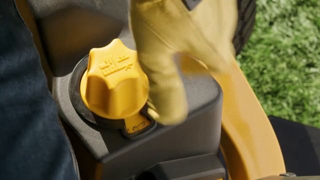 Садовый райдер Cub Cadet XZ5 с легкой регулировкой высоты режущей деки