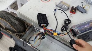 Трудовые будни. Ставим контроллер инфинион на ninebot max.