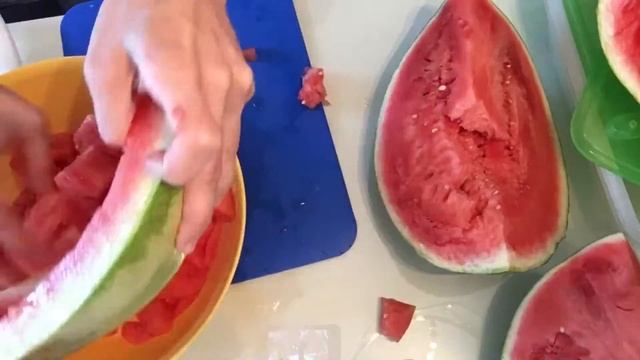 США ?? и мои советы How to cut the watermelon ? как порезать арбуз як порізати кавун смотреть онлайн